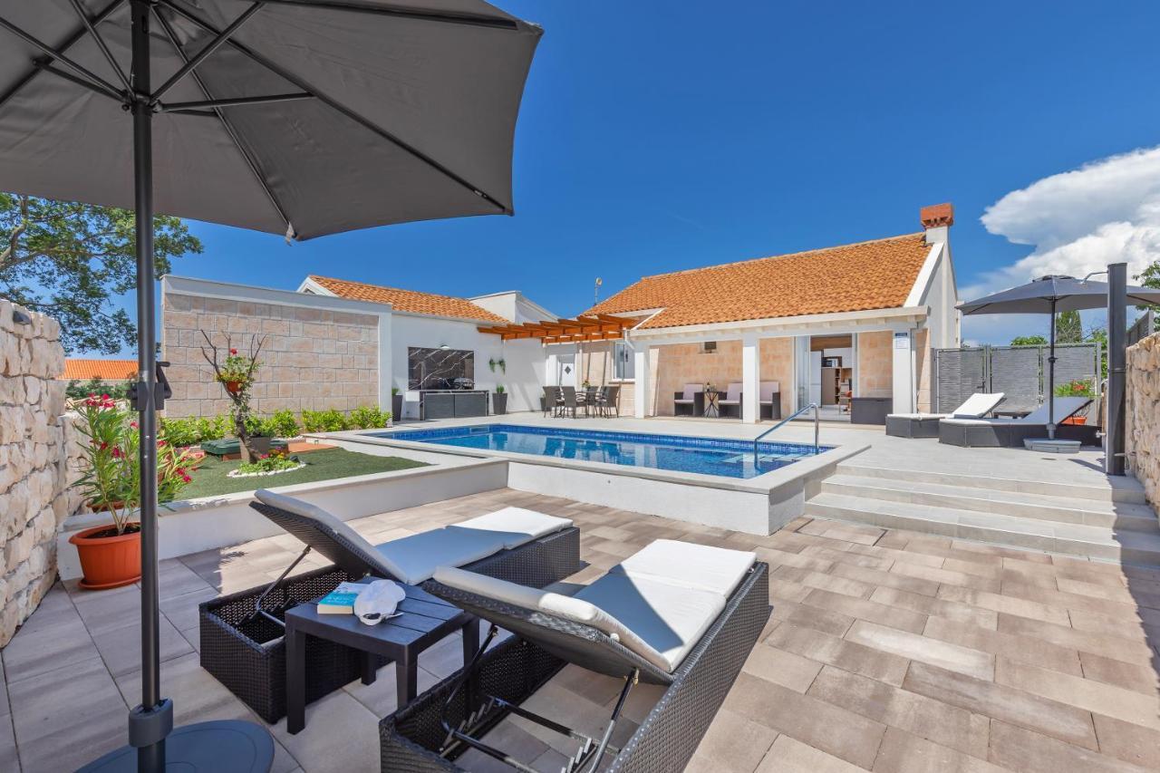 Apartment Holiday Home Doma, Cilipi Near Dubrovnik Εξωτερικό φωτογραφία