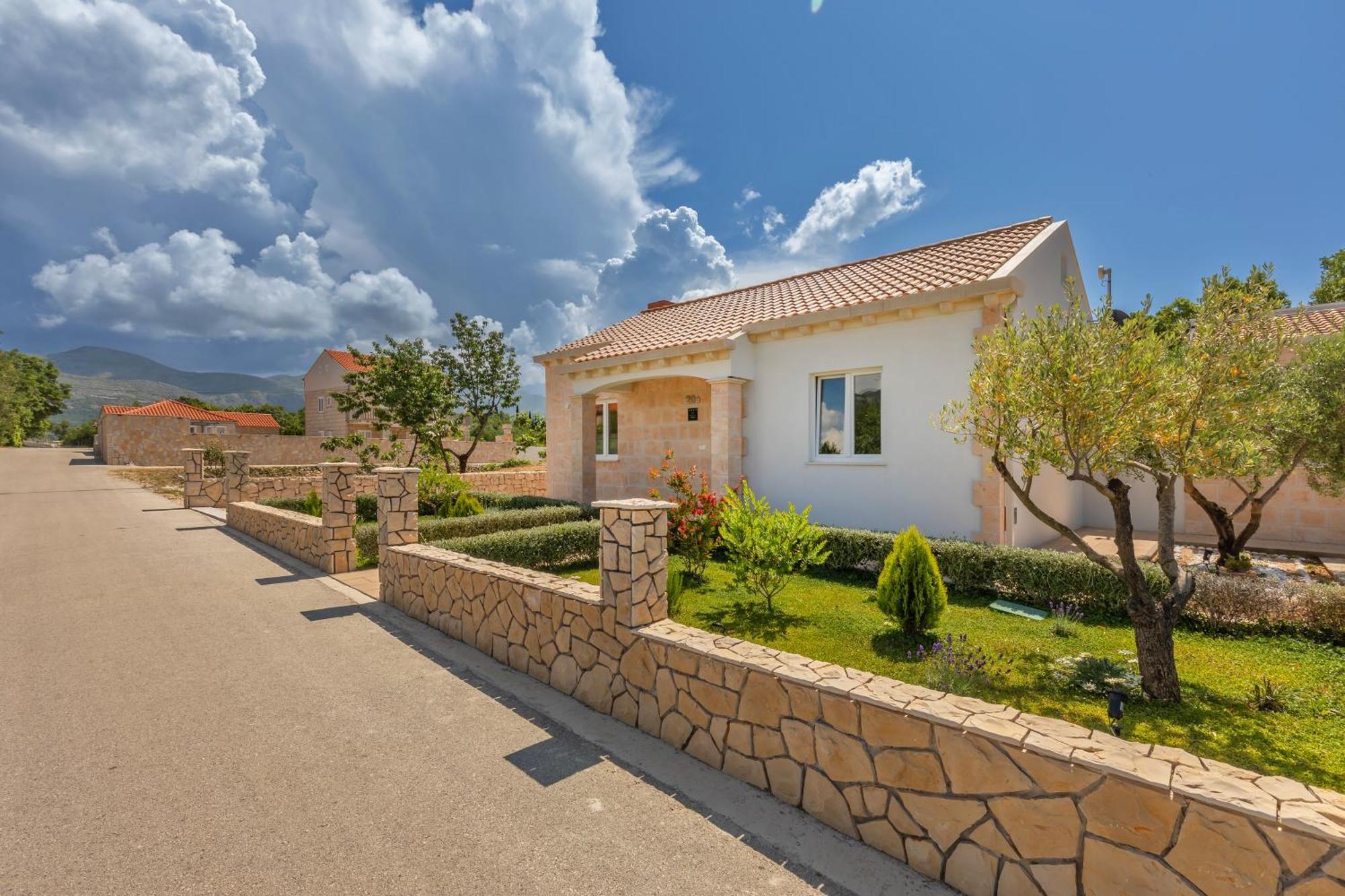 Apartment Holiday Home Doma, Cilipi Near Dubrovnik Δωμάτιο φωτογραφία